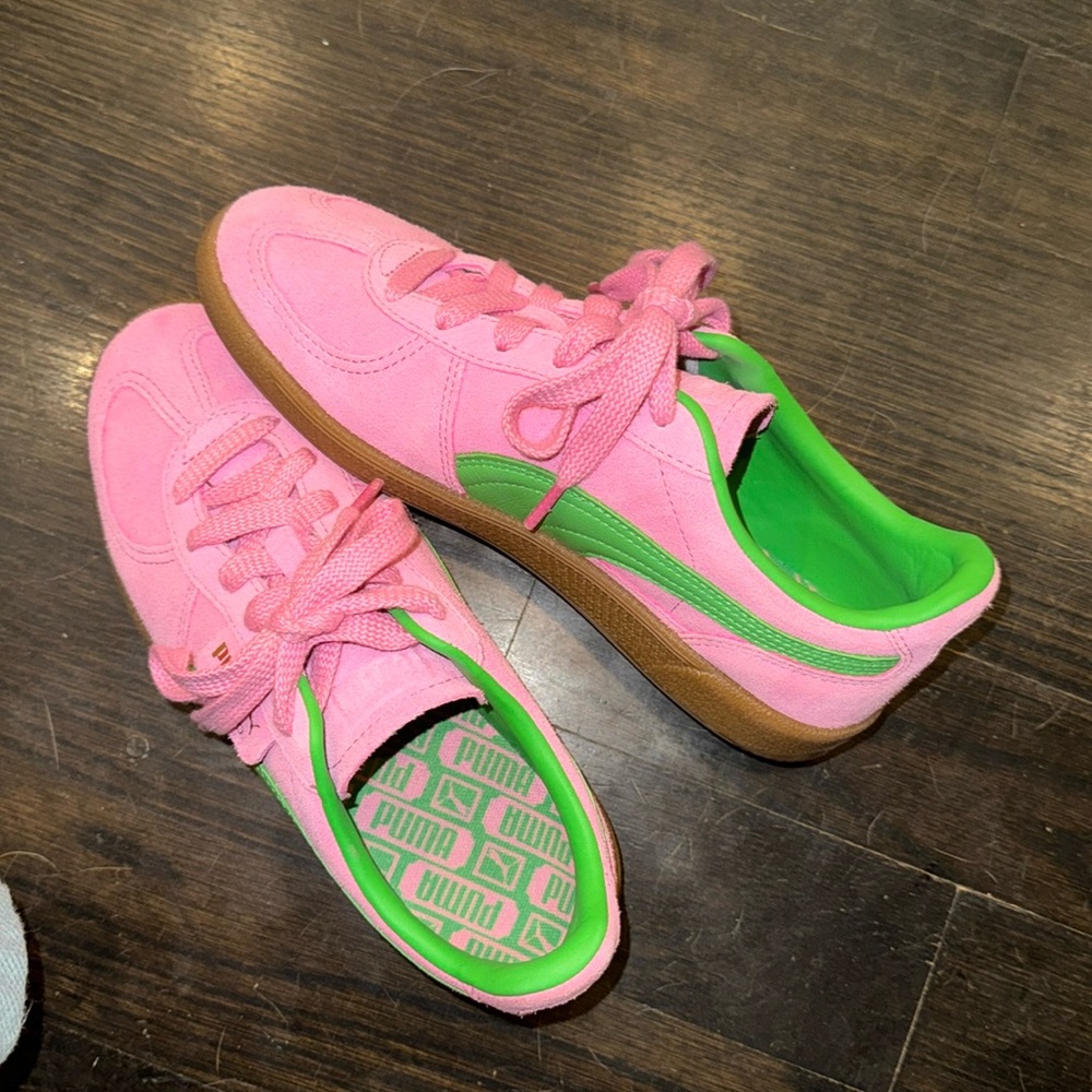 Brand new womens pumas